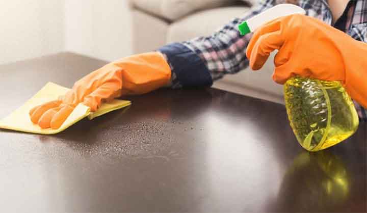 3 vernis naturels fait maison pour polir et donner à vos meubles un aspect neuf