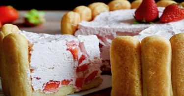 Charlotte aux fraises