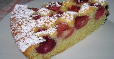 Gâteau moelleux aux cerises