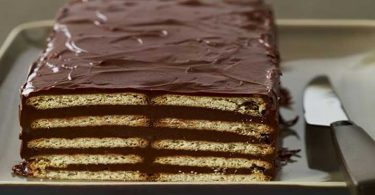 Le gâteau au Petit-Beurre et au chocolat facile et rapide