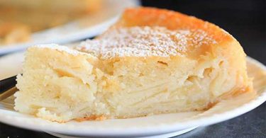 Recette Gâteau invisible aux pommes facile